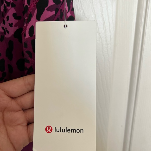 NWT Lululemon 🍋 Track That Mid-Rise Lined Short 5" inseam Cheetah Camo Size 4 - Picture 9 of 13